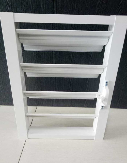 手動通風(fēng)百葉窗3.jpg 手動通風(fēng)百葉窗3.jpg